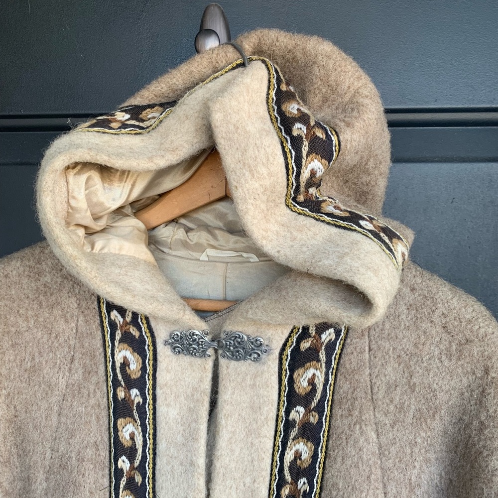 Norway pure wool cape
